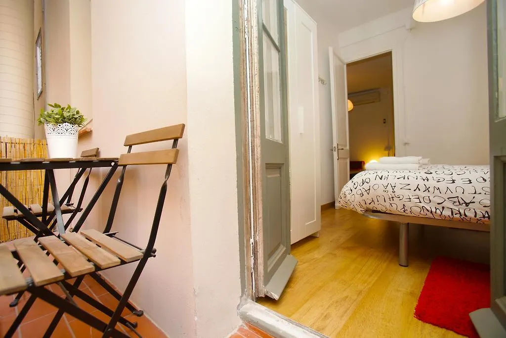 Gaudi Sagrada Familia Apartment Barcelona