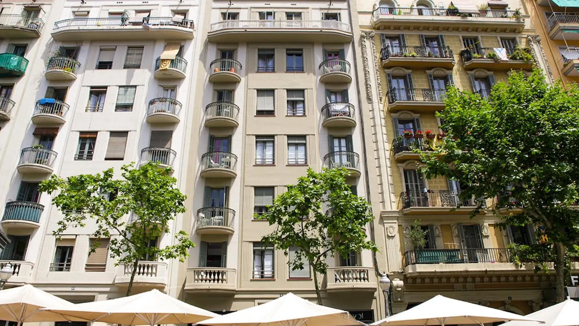 Gaudi Sagrada Familia Apartment Barcelona Spain