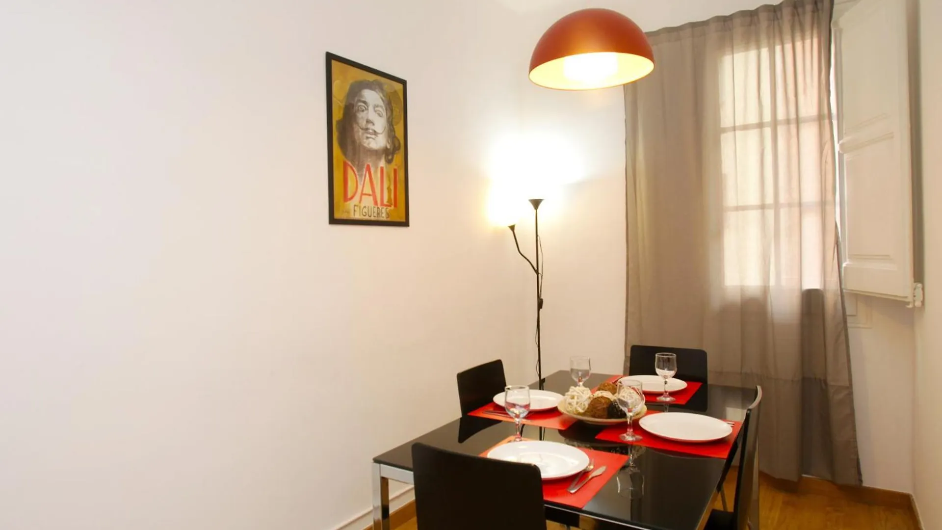 Gaudi Sagrada Familia Apartment Barcelona
